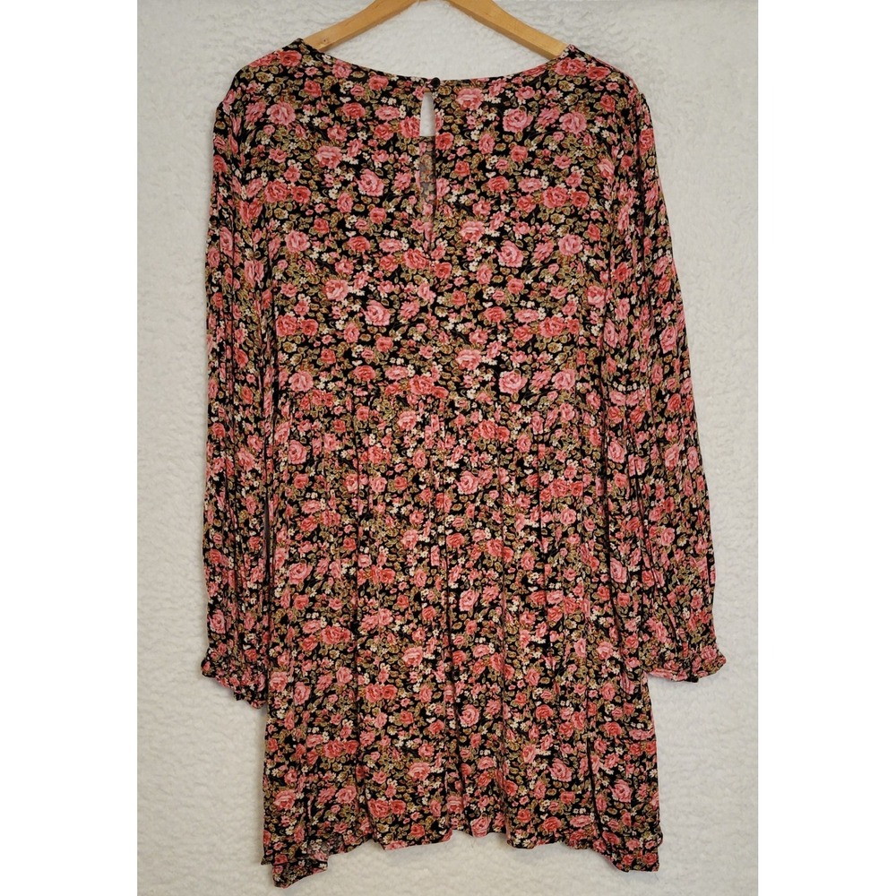 BP Women's Shirt‎ Top Size 1X Floral Pullover Elastic Wrists 100% Rayon 1076
